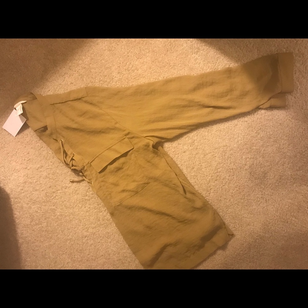 NEVER WORN - Olive Green H&M Lace Up Shirt 👚 - Picture 3 of 4